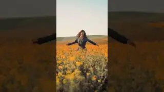 Кружим в поле покрытым цветами #flowers #deep #forest