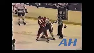 AHL Feb. 25, 1987 Greg Smyth,HER v Peter Bakovic,MON Hershey Bears Moncton Golden Flames