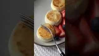 Erdbeer-Syrniki &ndash; Ein Geschmack der ukrainischen Tradition  #food #schnellesessen #pancake #dessert