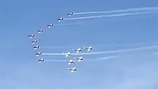 15 Flugzeuge in Formation &ndash; Patrouille Suisse & PC-7 Team Vorbereitung f&uuml;r Airpower 2024