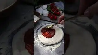 Perfekt Pizza Margherita i Wilfa Pizzaovn. Tynn & Spr&oslash;