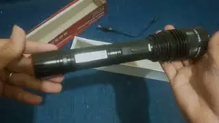 Stun Gun CREE LED Flashlight 4 in 1 - ZZ-1108 TYPE