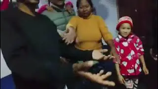 Couple Game - recognize wife हात छामेर श्रीमती चिन्ने पूरा हेर्नुस 😂