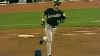 Luis Gonzalez hits three home runs vs. Royals