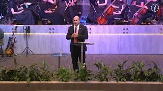 Pr. Hebrom Mussini - Jesus, o Salvador entre nós - Mateus 1.23