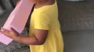 Stella unboxing Kylie Jenner&rsquo;s Kylie Skin