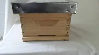 La construction d'une ruchette éleveuse de reines à moins de 10 € - #zeprofdortie bzzz