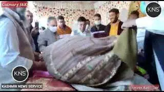 Union Minister of State for Education Dr. Subhash Sarkar launched a clean-up drive in Gulmarg