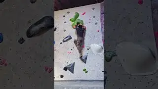 August 25 - 2025 - 2 - V4 #climbing #indoorclimbing #bouldering #boulderinggym