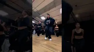 Rutina de hoy en la clase del elenco b&aacute;sico #dance #onedance #jeremyramos #jeremyramoschoreography