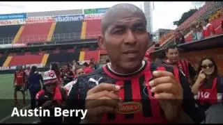 Declaraciones de figura manuda Austin Berry