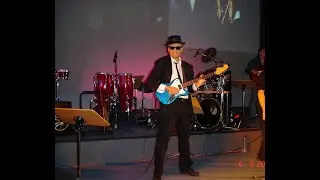 T06 Elektrogitarre 1 neu