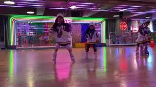 Ma Wan ~ FING #mirror #fing #rollerdance