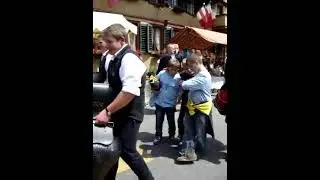Schweiz / Sumiswald - Gotthelf M&auml;rit mit Trychler