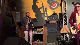 More Jason Medeiros Blues feat: Trevor Forsland on guitar and Eric Meyer on bass: Blues Jam