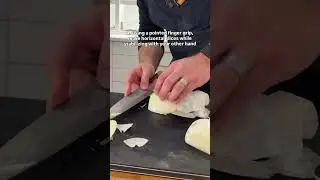 Tear-free onion dicing? It starts with a sharp knife. Visit VIVRONT.COM