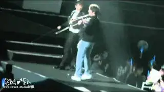 [2H殿.Fen] 120202 Super Show IV In Taipei - Good Friends - Donghae main