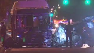 VIDEO: Crash involving Phoenix city bus injures 1