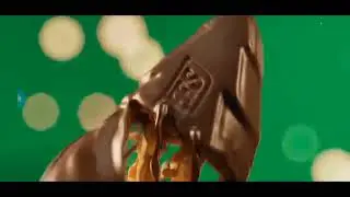 Snickers Trees TV Spot, 'Holidays: Stay Off the Naughty List'
