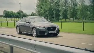 Інноваційні технології Roadwork Assist та Safe Pullaway в Jaguar