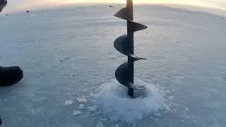 Зимняя рыбалка межковрижье. Ловля наваги на комбайны. Приморский край.