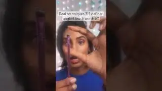 313 Definer Angled Brush by Real Techniques