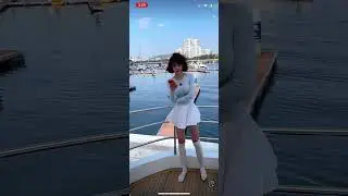 windy skirt
