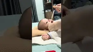 Nemo được Mẹ cho uống DHA