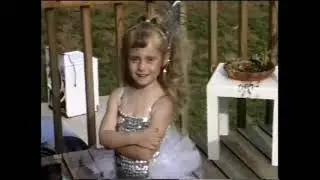 Little Mandi Dancing