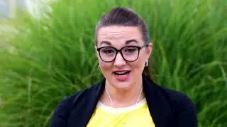 Veronika Vosáhlová - Boky jako skříň (cover)