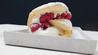 Sponge cake with raspberry-mascarpone filling (gluten free)