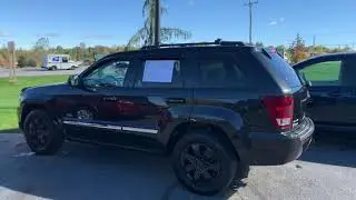 Absolute RARE bird right here in MINT condition! 2010 Grand Cherokee HEMI