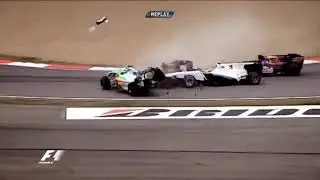 F1 2010 China Start Crash