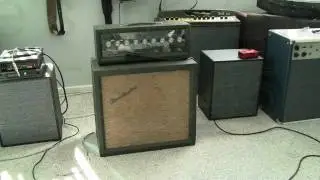Danelectro DM25 Amplifier Demonstration by LeonC
