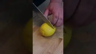 Lemon Cutting Tip - Hellman&rsquo;s Kitchen
