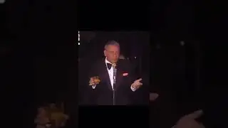 What is Frank Sinatra drinking on stage?🤪🥂 Caesars Palace 1978