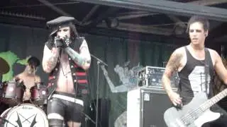 Vampires Everywhere! - Drug of Choice - Vans Warped Tour 2012 Uniondale, NY