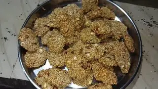 तिल मूंगफली की स्वादिष्ट पापड़ी बनाए।theel ka laddu kaishe banaye। theel ke laddu banane ke aasani 