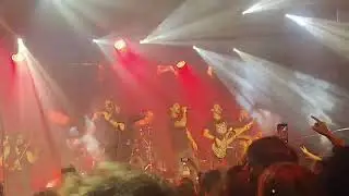 Lepoka. Pandemonium. 15-11-25. La sala en el Movistar Arena. Madrid