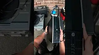 ТЕХНИКА на свалке 2 компьютера и Раритет в чемодане