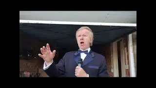Richard Stark sings Nessun Dorma (and Non e Pesante) during lockdown.