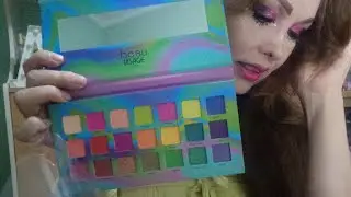 ASMR  LA TIA DE BARBIE LAND TE MAQUILLA *FAST* Y CON *MOUNTHS SOUNDS *
