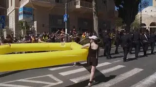 Parade held in Jerusalem to celebrate Jewish holiday of Purim