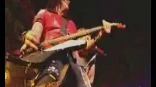 M&ouml;tley Cr&uuml;e - On with the show live