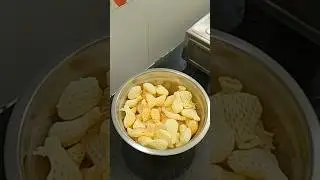 ఎన్ని రకాలుగా చేసిన టేస్ట్ అదిరిపోతుంది #ytshorts#shortfeed#utubeshorts#rasam#tomoto#cooking#chips