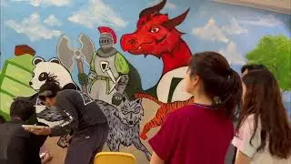 Big painting with youngs of Utahloy International school of Guangzhou