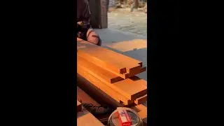 Renovating an Old House with Vintage Wood &ndash; A Creative DIY Project!