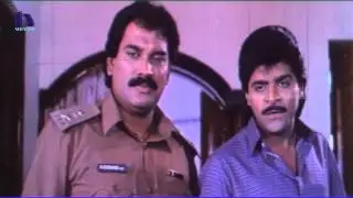 Ali, Ahuthi Prasad Looking For Proofs Of Yamuna's Rip - College Student Movie Scenes