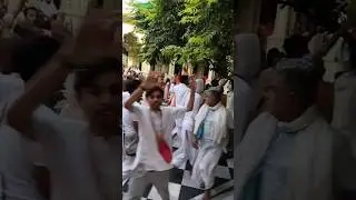 Dancing on hare Krishna kirtan🌺 iskcon vrindavan 🦚 #shorts #radhe #krishna #iskcon @iskconallinone