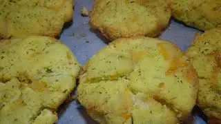 🧀KETO RED LOBSTER CHEDDAR BISCUIT DUPE | Cooking w/ Ashley